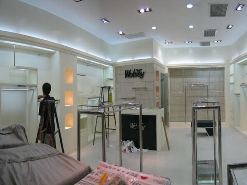 店鋪道具生產(chǎn)設(shè)計：從創(chuàng)意到落地的藝術(shù)與科學(xué)