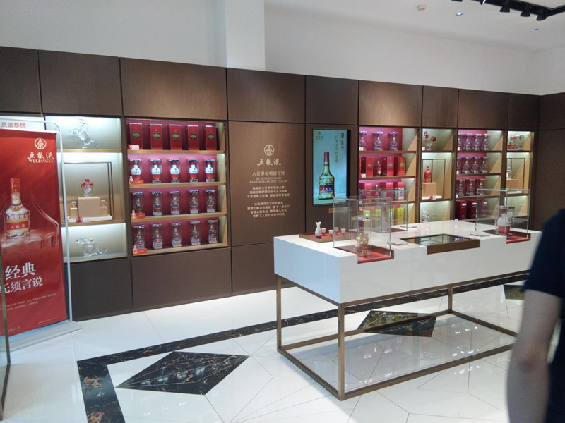 展柜設(shè)計：藝術(shù)與功能的交響